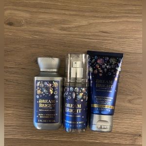 ⭐️⭐️Brand New Bath and Body Works Dream Bright set